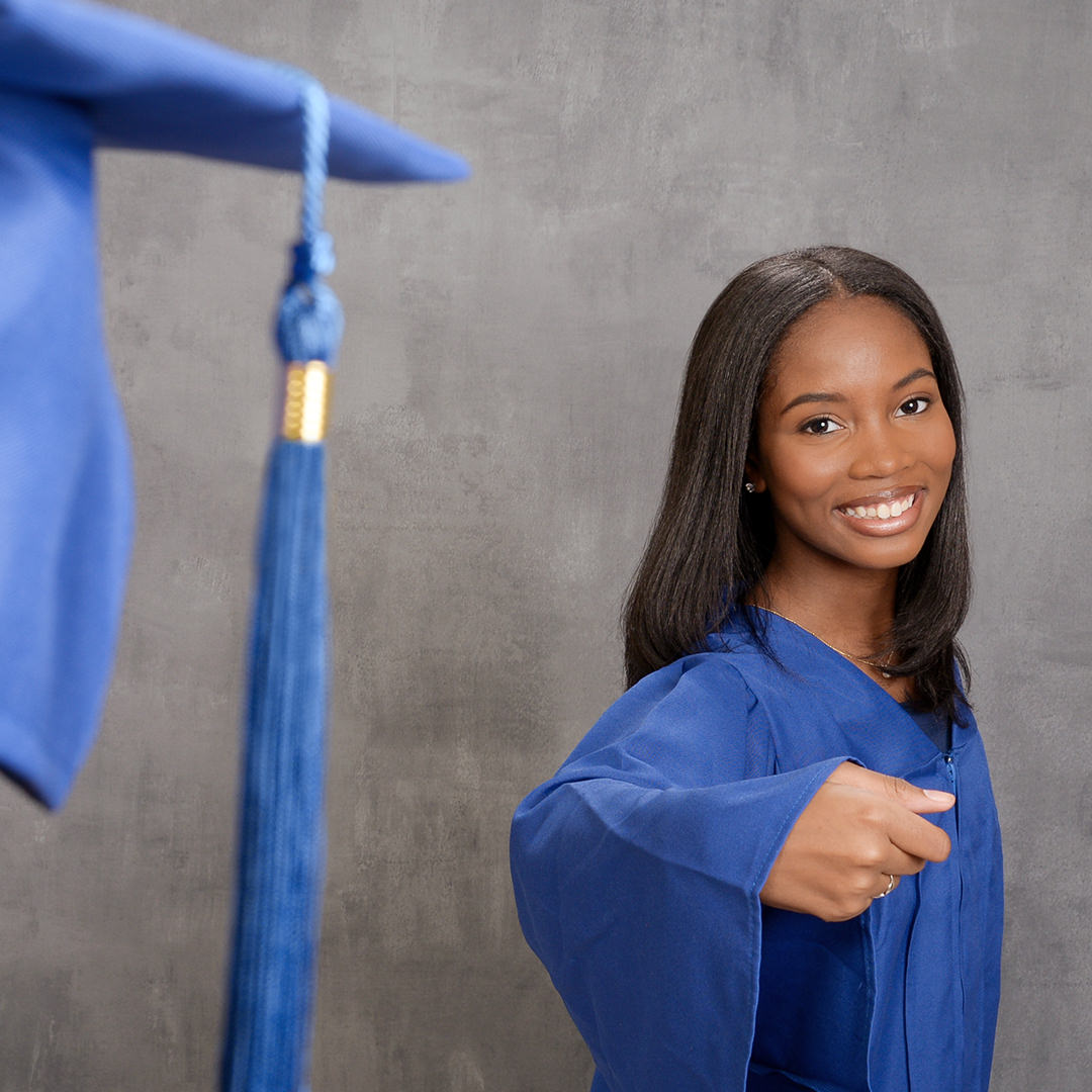 Schedule your senior photo session today!